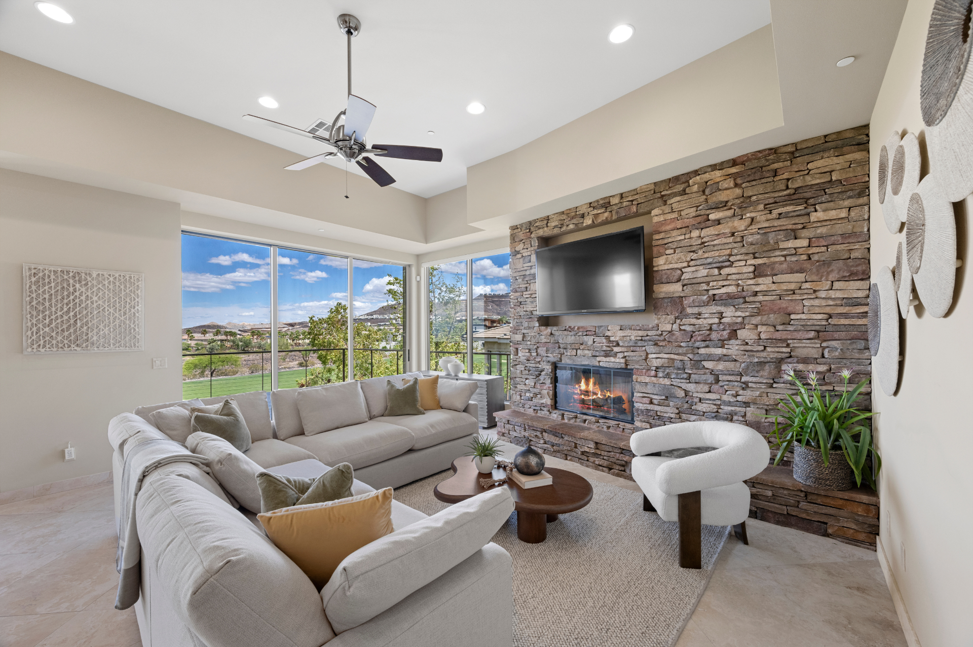 Henderson, NV – How Stagers Create the ‘Model Home Feel’ Without Over-Styling